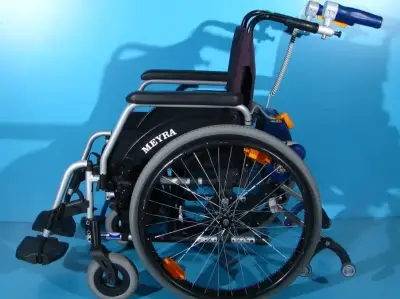 Carucior electric pliabil AAT V-Max / Meyra