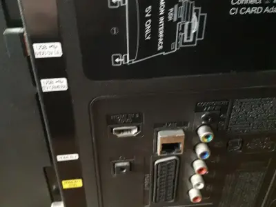Televizor Samsung cu diagonala de 81