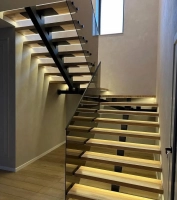 Balustrade cu sticlă securizată – design modern și montaj pfesional|en|Tempered gla
