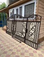 Porți și garduri din fier forjat la comandă – rezistente și aspect deosebit|en|Custom