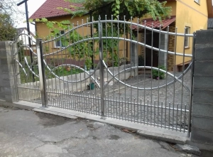 Porți și garduri din inox la comandă – moderne și rezistente|en|Custom-made stainless