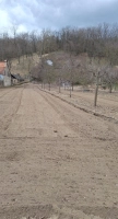Teren intravilan 1800 mp în Băcăinți – zonă liniștită, utilități, ideal casă|en|Land