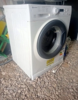 Vand mașină de spalat|en|I am selling a washing machine.|/enhu|Mosógépet árulok