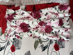 Vând chițe de vară și pantaloni ocazie |en|Selling second-hand summer dresses and p