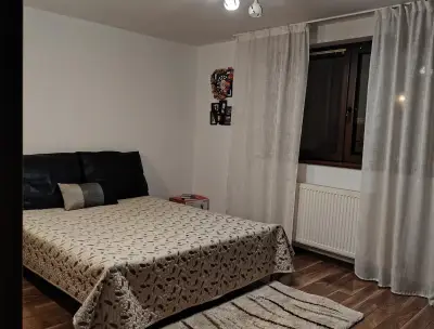 Apartament 5 camere 209 mp utili | 852 €/mp | semimobilat | 4 băi | 2 parcări | Fără TVA