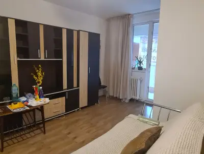 Garsoniera de vanzare
