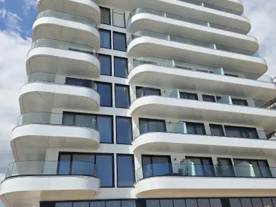 Cesiune Studio cu parcare Resort 5 * prima linie la mare Mamai nord 