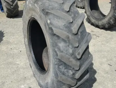 Cauciucuri 14.9R24 (380/85R24) Taurus