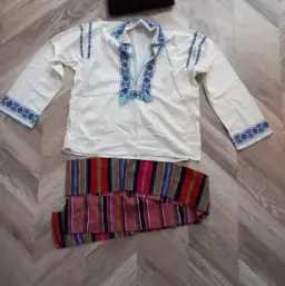 Costum popular autentic 