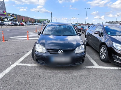 Volkswagen Golf 5 1.6 FSI, motor defect, 2004, înmatriculat România