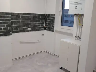 Apartament Decomandat la etaju 4,renovat recent