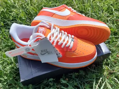 Adidasi nike air force 1 noi