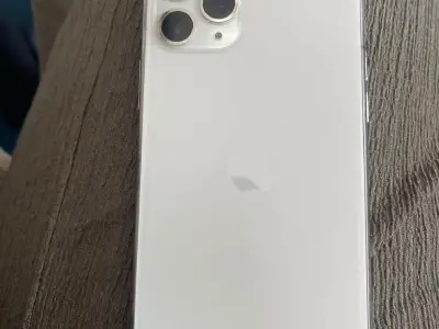 vând iPhone 11 Pro 