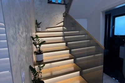 Balustrade din sticlă – execuție premium, montaj profesional