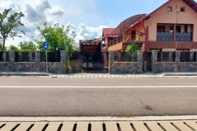 Fier forjat &amp; confecții metalice la comandă